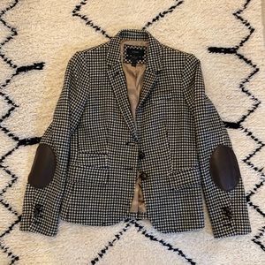 J Crew houndstooth schoolboy blazer with leather elbow patch. Lightly worn